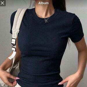 Ribbed Short-Sleeve Crew Neck Top - Black